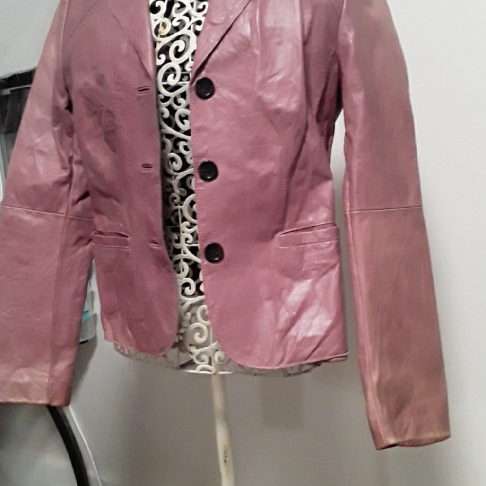 leather jacket - Picture 2 of 6